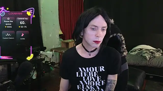 Snapshot of april_show_her chatting on 2, 4, 2026 april show her online show from 2, 4, 2026