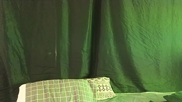 Snapshot of april_show_her chatting on 9, 5, 2026 april show her online show from 9, 5, 2026