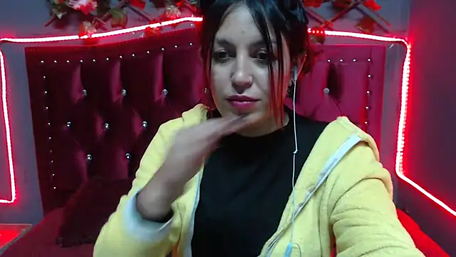 Snapshot of Melani_cute02 chatting on 22, 1, 2025 Melani cute02 online show from 22, 1, 2025