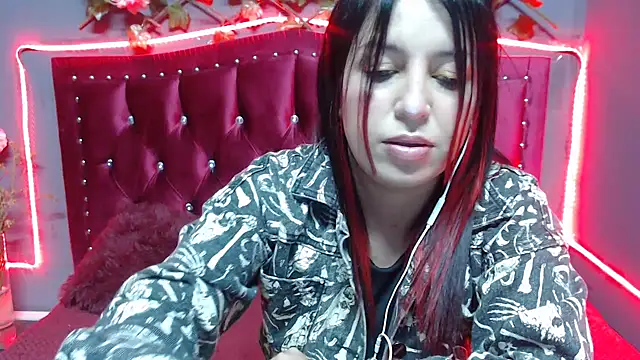 Snapshot of Melani_cute02 chatting on 8, 2, 2025 Melani cute02 online show from 8, 2, 2025