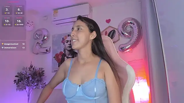 Snapshot of aleja_rythm chatting on 20, 2, 2025 aleja rythm online show from 20, 2, 2025