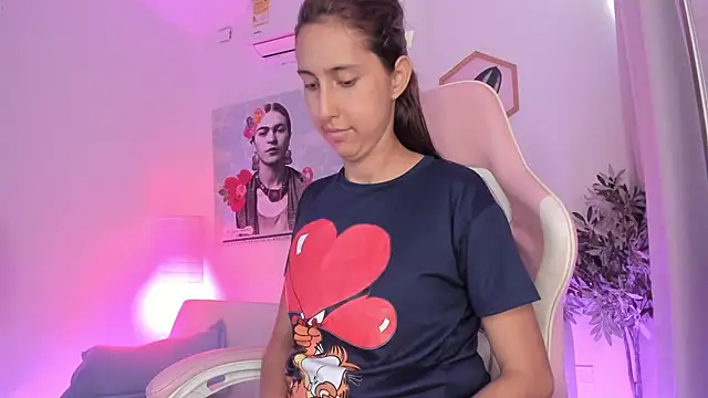 Snapshot of aleja_rythm chatting on 16, 3, 2025 aleja rythm online show from 16, 3, 2025