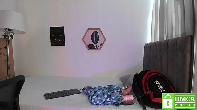 Snapshot of aleja_rythm chatting on 24, 10, 2025 aleja rythm online show from 24, 10, 2025