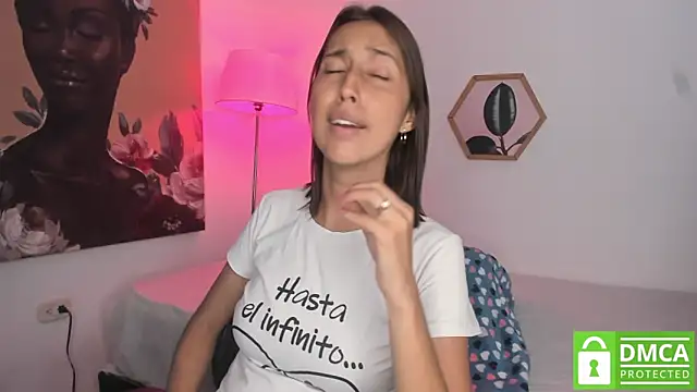 Snapshot of aleja_rythm chatting on 28, 10, 2025 aleja rythm online show from 28, 10, 2025