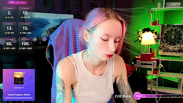 Snapshot of _HelenCarter chatting on 26, 10, 2025 HelenCarter online show from 26, 10, 2025