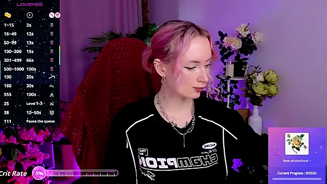 Snapshot of _HelenCarter chatting on 8, 5, 2026 HelenCarter online show from 8, 5, 2026
