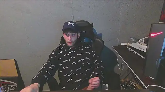 Snapshot of Superoz77 chatting on 28, 12, 2024 Superoz77 online show from 28, 12, 2024