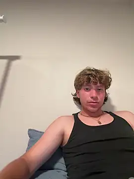 Snapshot of Daddymaddy077 chatting on 27, 4, 2026 Daddymaddy077 online show from 27, 4, 2026