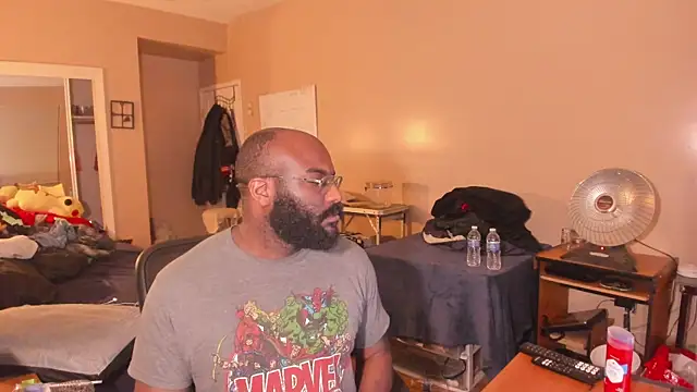 Snapshot of MrChuckDailyXXX chatting on 16, 4, 2026 MrChuckDailyXXX online show from 16, 4, 2026