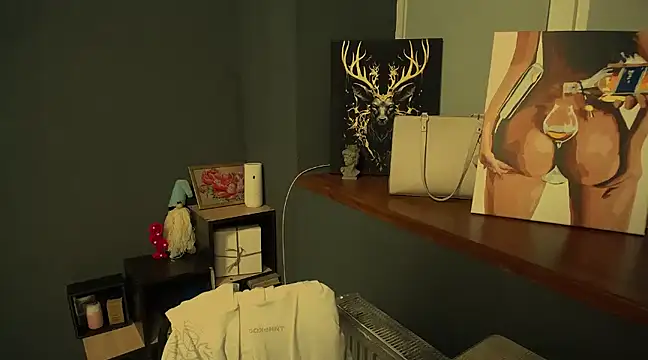 Snapshot of luxie_milady chatting on 3, 1, 2025 luxie milady online show from 3, 1, 2025