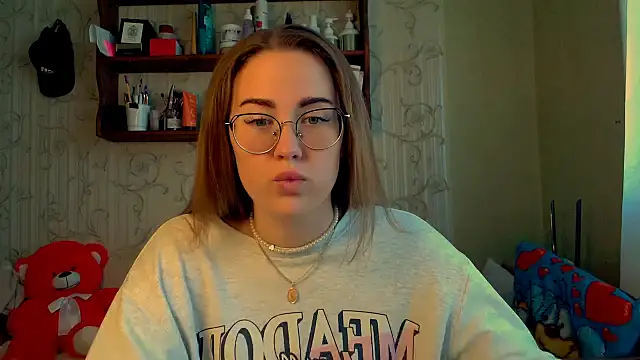 Snapshot of luxie_milady chatting on 20, 10, 2025 luxie milady online show from 20, 10, 2025