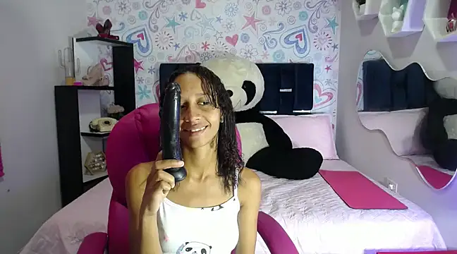 EMMA SWEETT1 online show from 19, 1, 2025