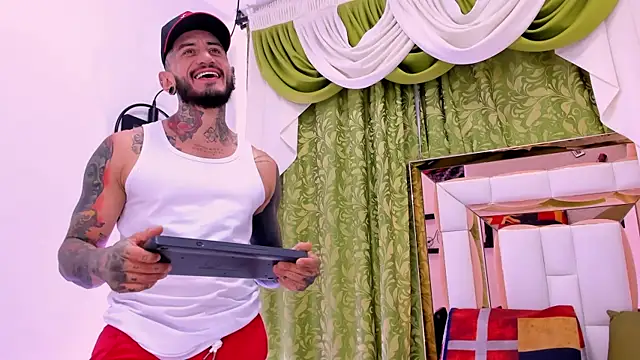 dilan scootk  online show from 26, 11, 2025