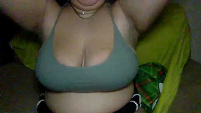 Snapshot of Rubywoo-xXx chatting on 2, 12, 2025 Rubywoo-xXx online show from 2, 12, 2025