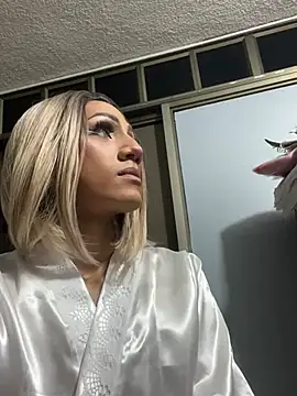 VictoriaRoss1 online show from 1, 2, 2025