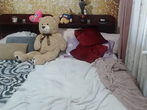 Emmatoo online show from 9, 3, 2025