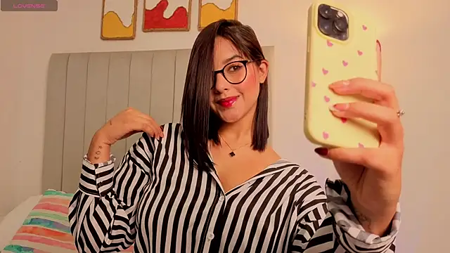 Snapshot of amy_robertz chatting on 31, 3, 2026 amy robertz online show from 31, 3, 2026