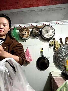 Hellen 111 online show from 18, 11, 2025