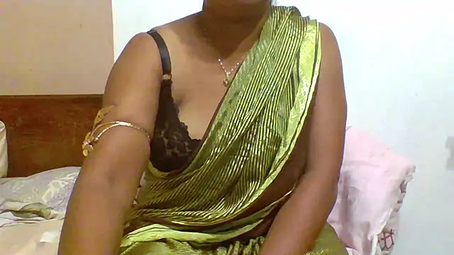 Snapshot of Shaali_Ang chatting on 9, 12, 2024 Shaali Ang online show from 9, 12, 2024