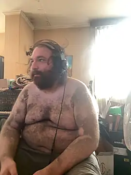 Snapshot of hairyhulk chatting on 20, 10, 2025 hairyhulk online show from 20, 10, 2025