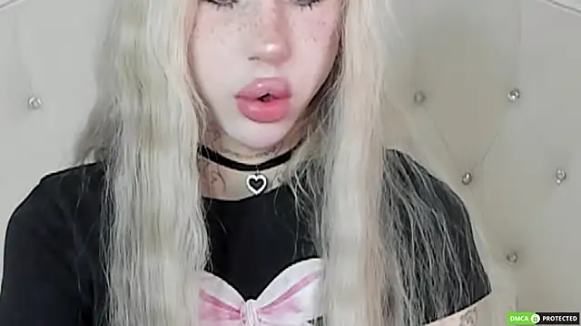 Snapshot of Joy_Barker chatting on 15, 11, 2025 Joy Barker online show from 15, 11, 2025