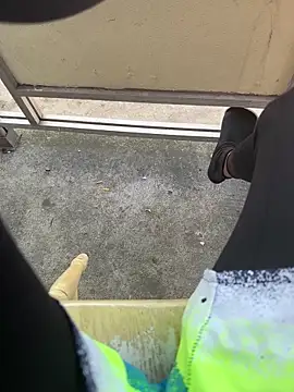 Snapshot of Big-dick_1 chatting on 11, 9, 2025 Big-dick 1 online show from 11, 9, 2025