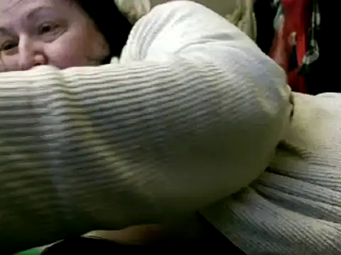 Snapshot of WHITEDAROSE chatting on 4, 12, 2024 WHITEDAROSE online show from 4, 12, 2024