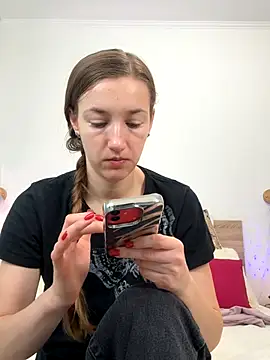 KateRedgar online show from 8, 11, 2025