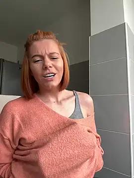 Snapshot of tanyagrey chatting on 20, 2, 2025 tanyagrey online show from 20, 2, 2025