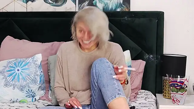 Snapshot of tanyagrey chatting on 3, 3, 2026 tanyagrey online show from 3, 3, 2026