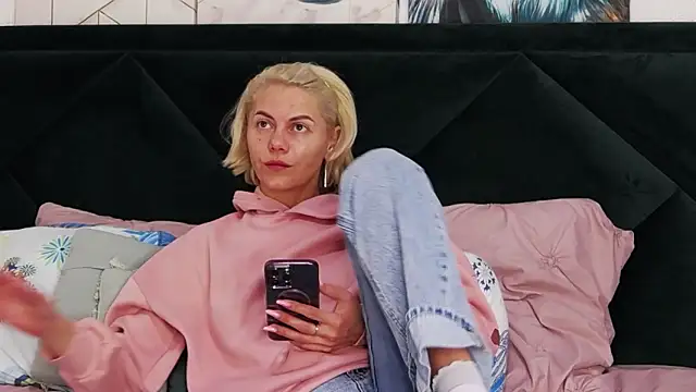 Snapshot of tanyagrey chatting on 10, 3, 2026 tanyagrey online show from 10, 3, 2026