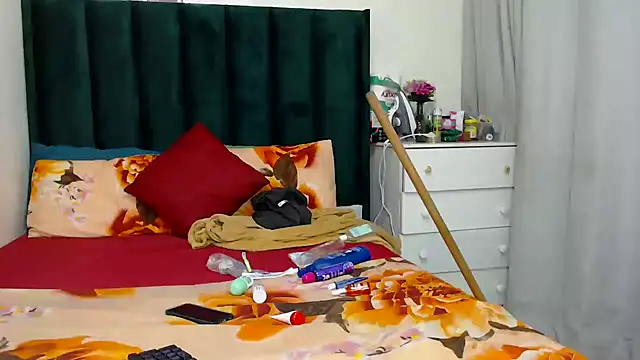 GaggingQueenxx online show from 26, 11, 2025