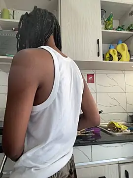 Snapshot of monic421 chatting on 16, 11, 2025 monic421 online show from 16, 11, 2025