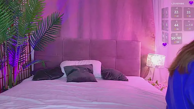 Snapshot of Mia__Peach chatting on 18, 1, 2025 Mia Peach online show from 18, 1, 2025