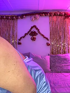 ThaliaRivera  online show from 29, 12, 2024