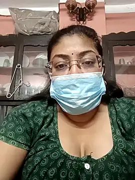 Snapshot of LAVERNIYA_ chatting on 5, 1, 2025 LAVERNIYA online show from 5, 1, 2025