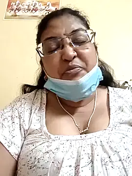 Snapshot of LAVERNIYA_ chatting on 28, 2, 2025 LAVERNIYA online show from 28, 2, 2025