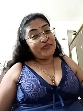 Snapshot of LAVERNIYA_ chatting on 13, 9, 2025 LAVERNIYA online show from 13, 9, 2025