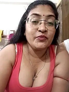 Snapshot of LAVERNIYA_ chatting on 7, 10, 2025 LAVERNIYA online show from 7, 10, 2025