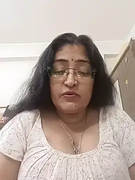Snapshot of LAVERNIYA_ chatting on 24, 10, 2025 LAVERNIYA online show from 24, 10, 2025