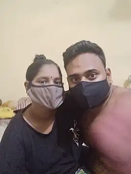 Snapshot of IND_COUPLE1 chatting on 22, 7, 2026 IND COUPLE1 online show from 22, 7, 2026