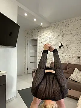 Charming Daphny online show from 15, 11, 2025