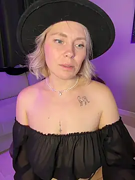 Charming Daphny online show from 12, 3, 2026