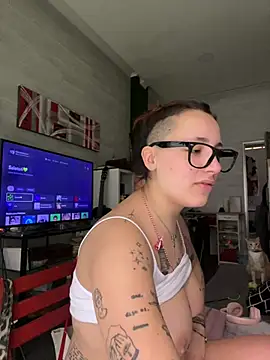 Snapshot of Hawitxui chatting on 6, 2, 2026 Hawitxui online show from 6, 2, 2026