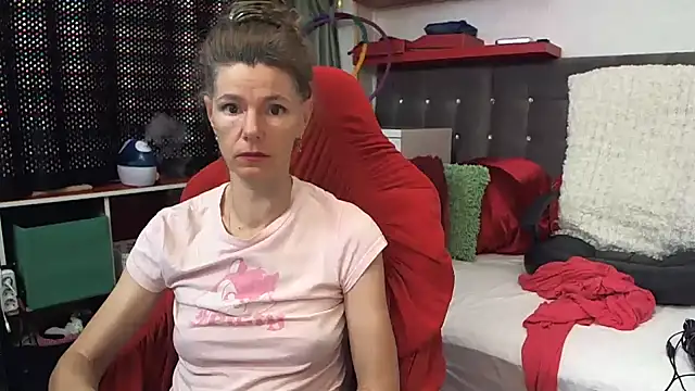 Snapshot of kellyterapy chatting on 8, 2, 2025 kellyterapy online show from 8, 2, 2025