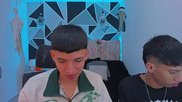 Snapshot of Juan_Nd_Steven chatting on 24, 10, 2025 Juan Nd Steven online show from 24, 10, 2025