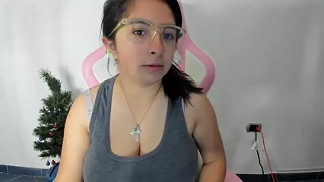  Angelinaandrade  online show from 4, 12, 2024