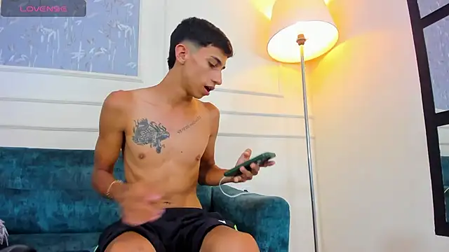 Snapshot of Lucian_Davi chatting on 16, 9, 2025 Lucian Davi online show from 16, 9, 2025