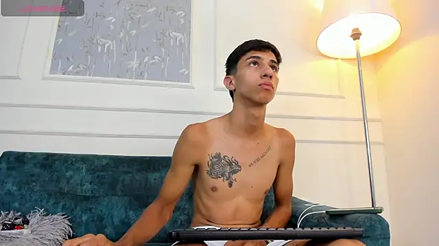 Snapshot of Lucian_Davi chatting on 23, 9, 2025 Lucian Davi online show from 23, 9, 2025
