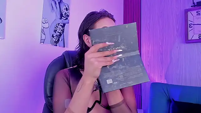 Snapshot of miah_connor chatting on 3, 10, 2025 miah connor online show from 3, 10, 2025